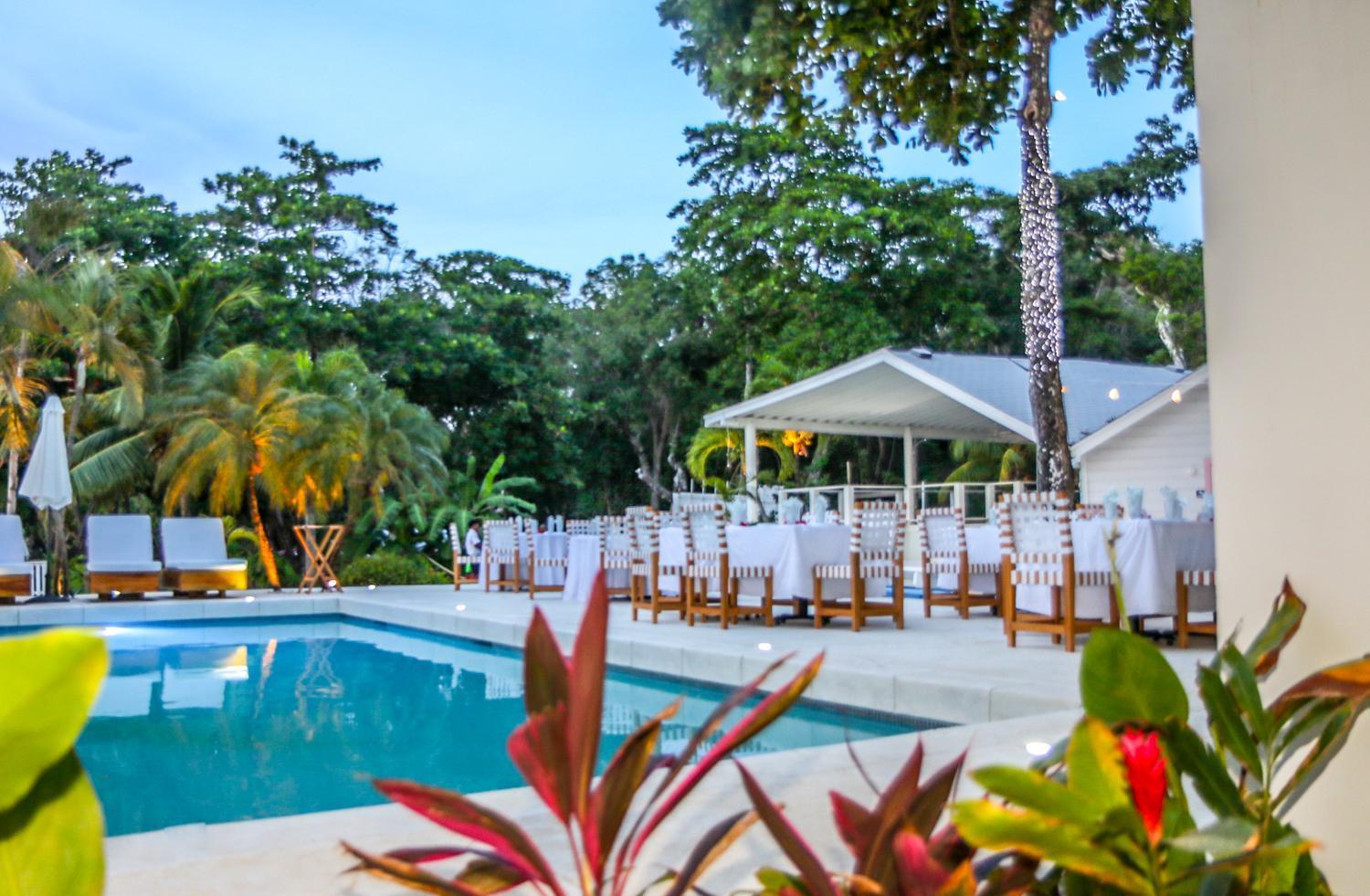 Luna Beach Luxury Boutique Beach Front Resort Jobs Bight Dış mekan fotoğraf